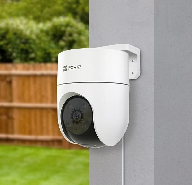 kamera CCTV Wi-Fi EZVIZ H8c Pan & Tilt berwarna putih